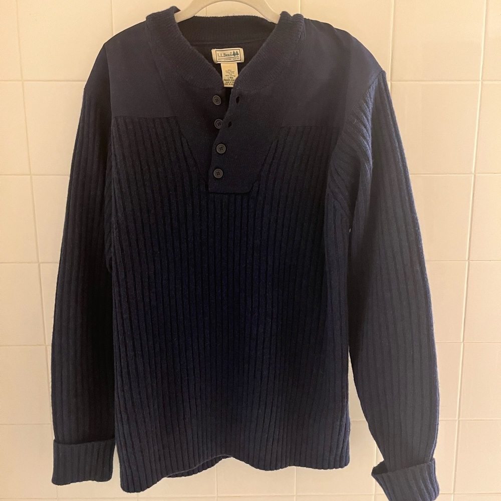 L. L. Bean Men's Navy Commando Sweater Henley